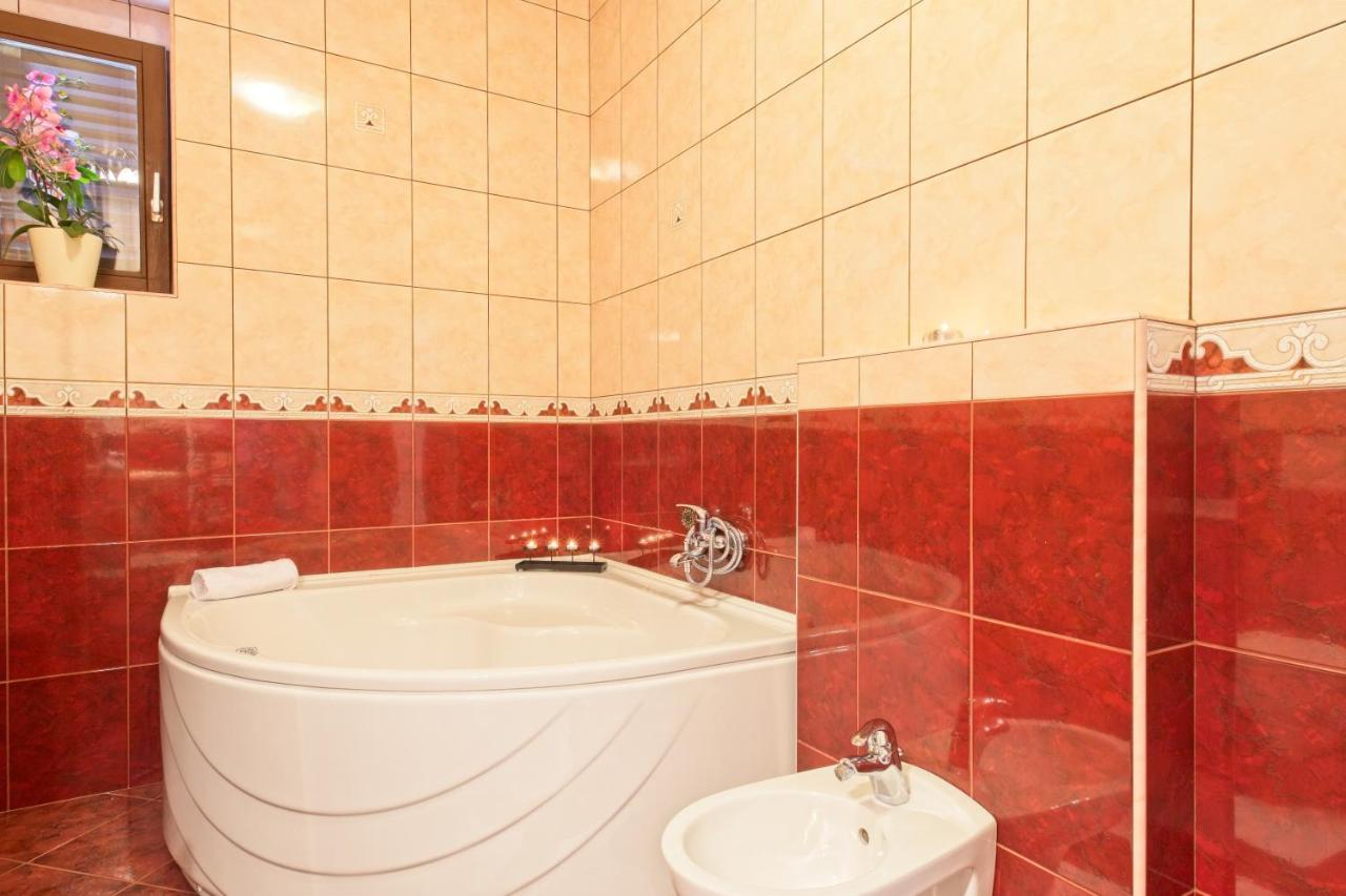 Villa Thousand Roses Lovorno Exterior foto