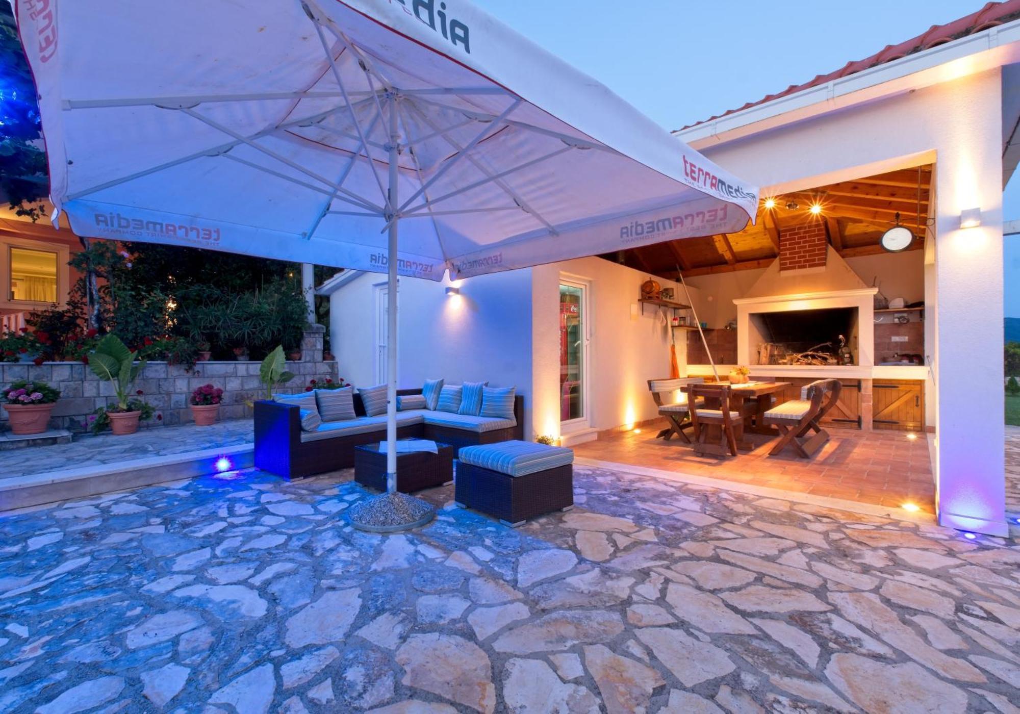Villa Thousand Roses Lovorno Exterior foto